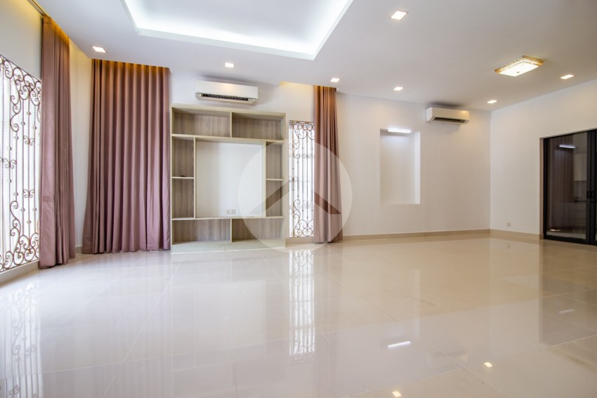 6 Bedroom Villa for Rent - Chak Angrae Kraom, Khan Meanchey, Phnom Penh