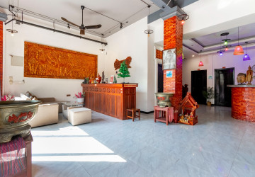 6 Bedroom Villa For Rent -Svay Dangkum, Siem Reap thumbnail