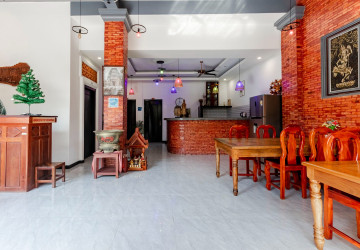 6 Bedroom Villa For Rent -Svay Dangkum, Siem Reap thumbnail