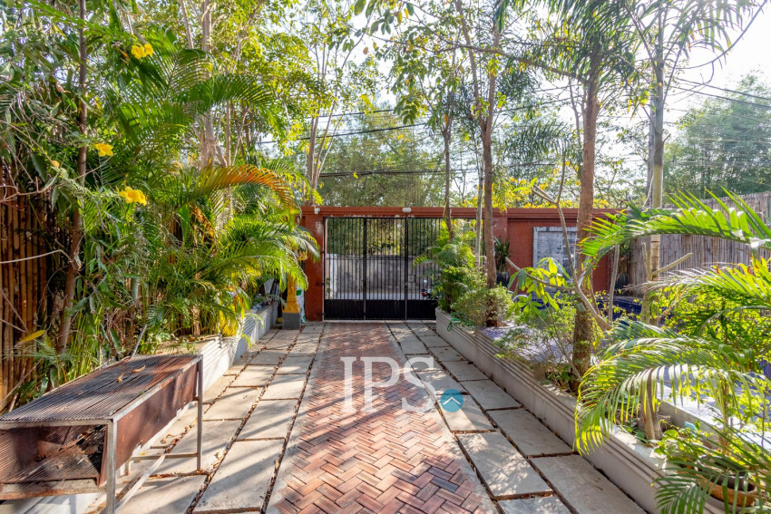 6 Bedroom Villa For Rent -Svay Dangkum, Siem Reap