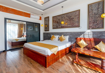 6 Bedroom Villa For Rent -Svay Dangkum, Siem Reap thumbnail