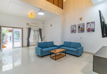 4 Bedroom Townhouse For Rent - Wat Phnom, Phnom Penh thumbnail