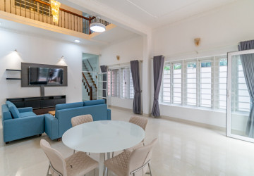 4 Bedroom Townhouse For Rent - Wat Phnom, Phnom Penh thumbnail