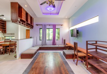 4 Bedroom Villa For Sale - Svay Dangkum, Siem Reap thumbnail