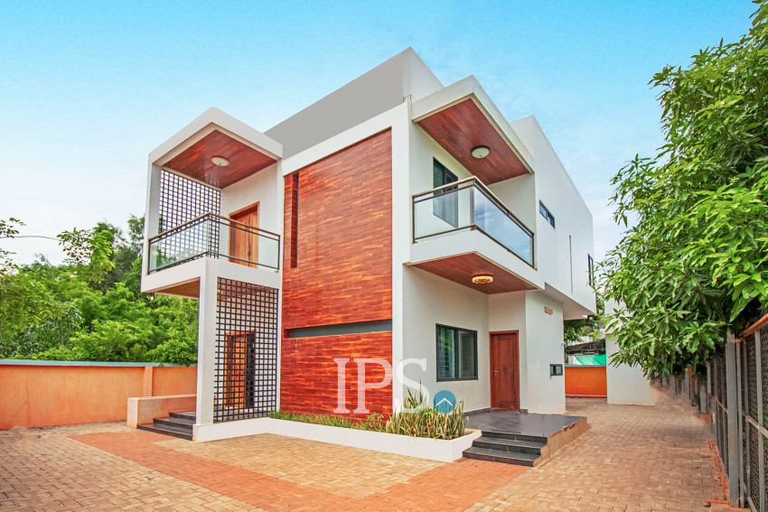 4 Bedroom Villa For Sale - Svay Dangkum, Siem Reap