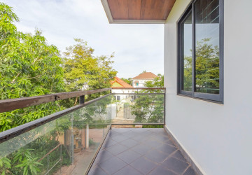 4 Bedroom Villa For Sale - Svay Dangkum, Siem Reap thumbnail