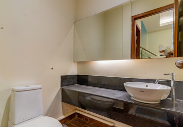 3 Bedroom Villa For Rent - Bassac Garden City, Tonle Bassac, Phnom Penh thumbnail