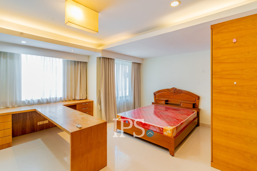 3 Bedroom Villa For Rent - Bassac Garden City, Tonle Bassac, Phnom Penh