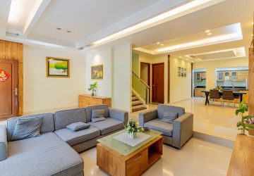 3 Bedroom Villa For Rent - Bassac Garden City, Tonle Bassac, Phnom Penh thumbnail