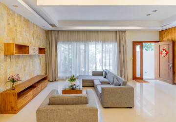 3 Bedroom Villa For Rent - Bassac Garden City, Tonle Bassac, Phnom Penh thumbnail
