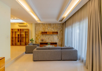 3 Bedroom Villa For Rent - Bassac Garden City, Tonle Bassac, Phnom Penh thumbnail