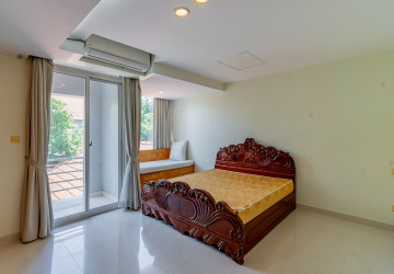 3 Bedroom Villa For Rent - Bassac Garden City, Tonle Bassac, Phnom Penh thumbnail
