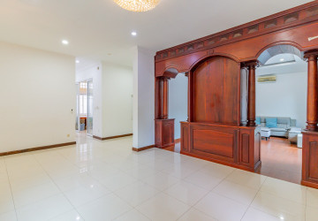 4 Bedroom Villa For Rent - Bassac Garden City, Tonle Bassac, Phnom Penh thumbnail