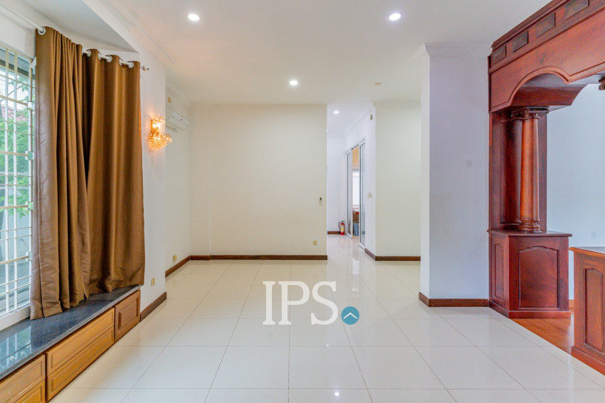 4 Bedroom Villa For Rent - Bassac Garden City, Tonle Bassac, Phnom Penh