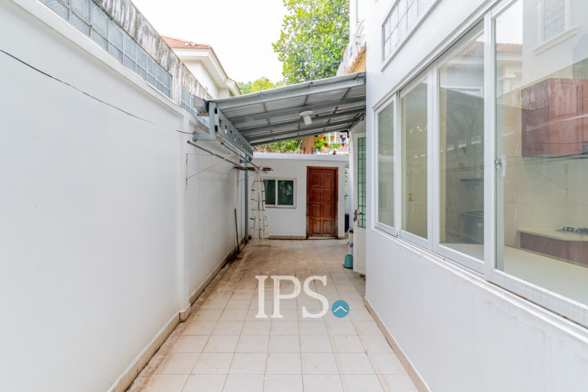 4 Bedroom Villa For Rent - Bassac Garden City, Tonle Bassac, Phnom Penh