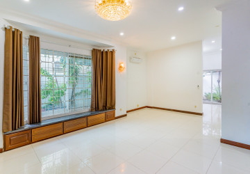 4 Bedroom Villa For Rent - Bassac Garden City, Tonle Bassac, Phnom Penh thumbnail