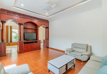 4 Bedroom Villa For Rent - Bassac Garden City, Tonle Bassac, Phnom Penh thumbnail
