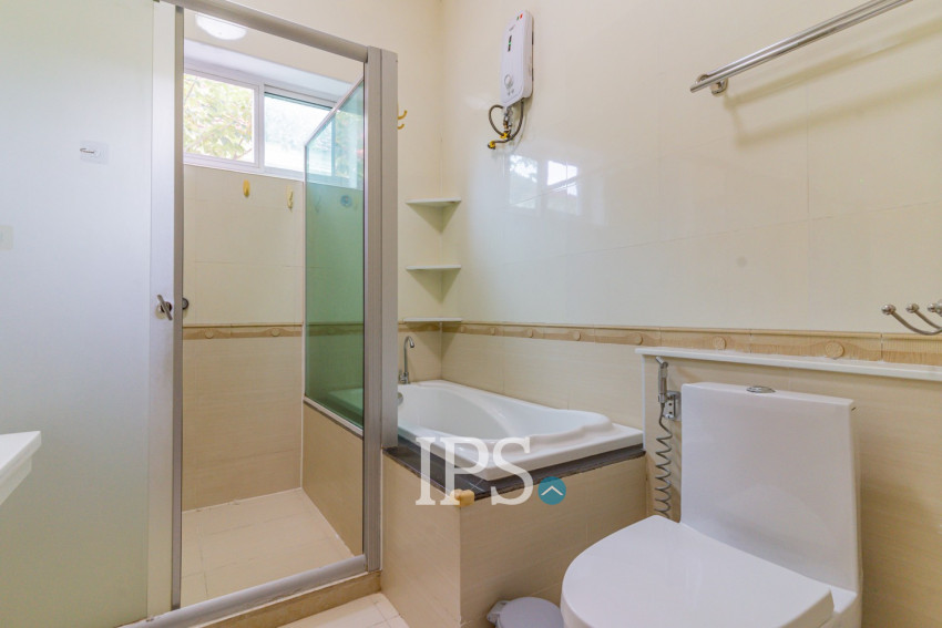 4 Bedroom Villa For Rent - Bassac Garden City, Tonle Bassac, Phnom Penh