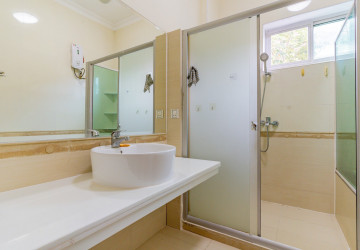4 Bedroom Villa For Rent - Bassac Garden City, Tonle Bassac, Phnom Penh thumbnail
