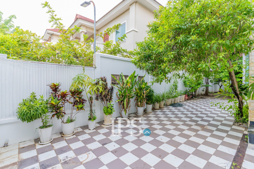 4 Bedroom Villa For Rent - Bassac Garden City, Tonle Bassac, Phnom Penh