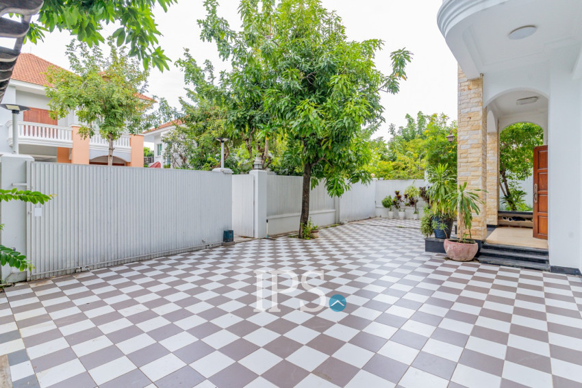 4 Bedroom Villa For Rent - Bassac Garden City, Tonle Bassac, Phnom Penh