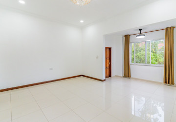 4 Bedroom Villa For Rent - Bassac Garden City, Tonle Bassac, Phnom Penh thumbnail
