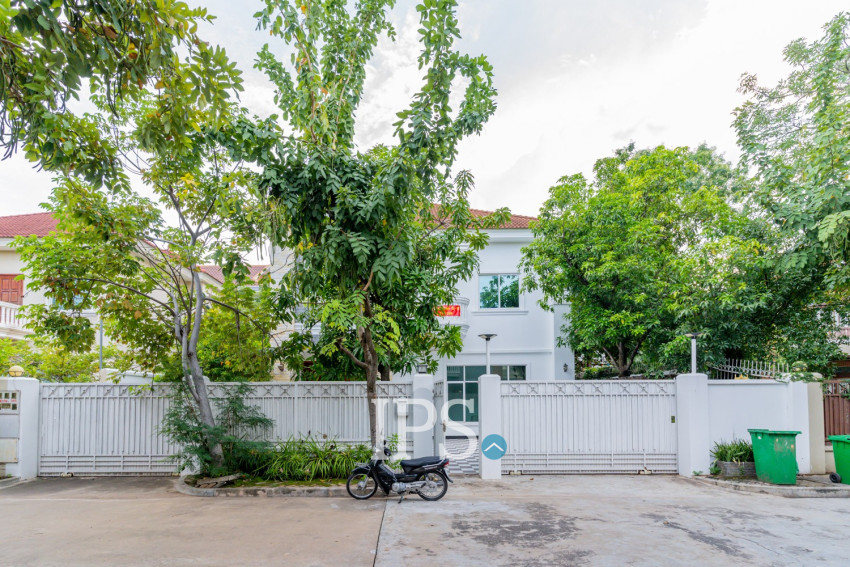 4 Bedroom Villa For Rent - Bassac Garden City, Tonle Bassac, Phnom Penh