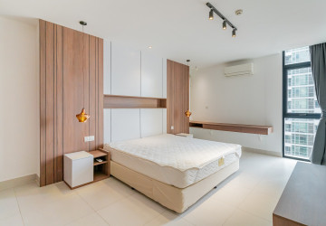 2 Bedroom Serviced Apartment For Rent - BKK1, Phnom Penh thumbnail