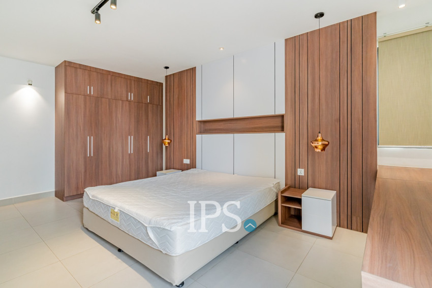 2 Bedroom Serviced Apartment For Rent - BKK1, Phnom Penh