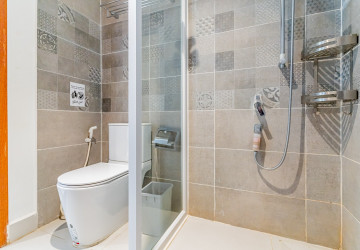 2 Bedroom Serviced Apartment For Rent - BKK1, Phnom Penh thumbnail