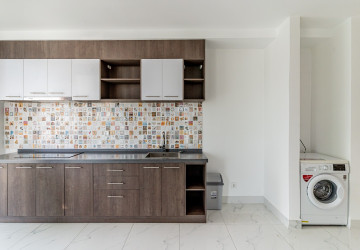 1 Bedroom Serviced Apartment For Rent - BKK1, Phnom Penh thumbnail