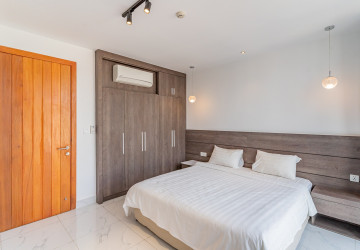 1 Bedroom Serviced Apartment For Rent - BKK1, Phnom Penh thumbnail