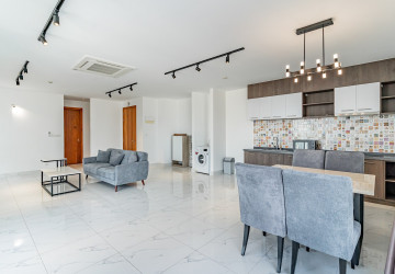 1 Bedroom Serviced Apartment For Rent - BKK1, Phnom Penh thumbnail