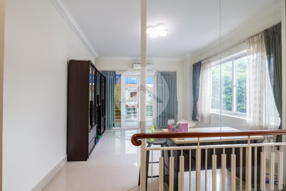3 Bedroom Villa For Rent - Bassac Garden City, Phnom Penh - Image 12