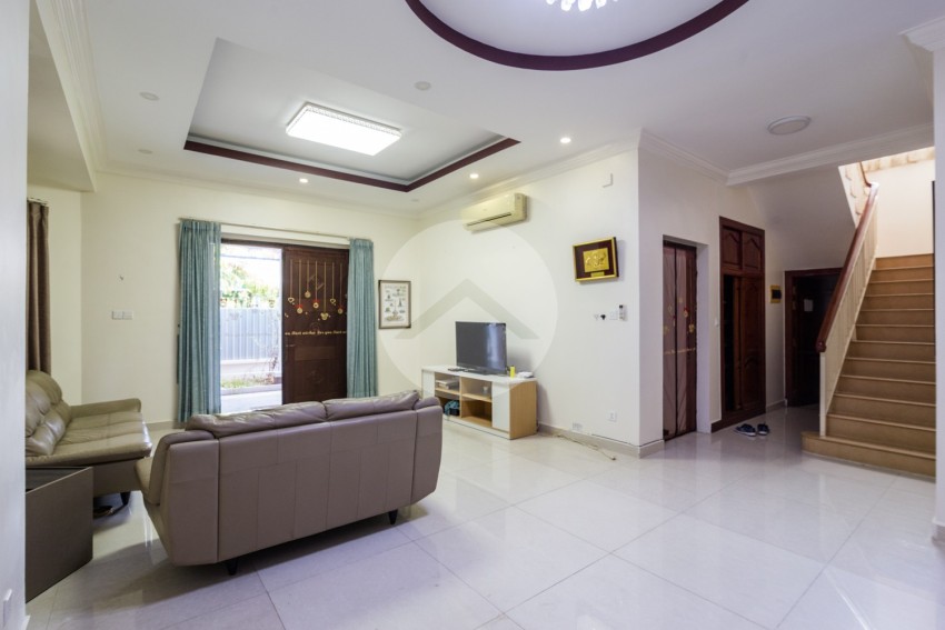 3 Bedroom Villa For Rent - Bassac Garden City, Phnom Penh