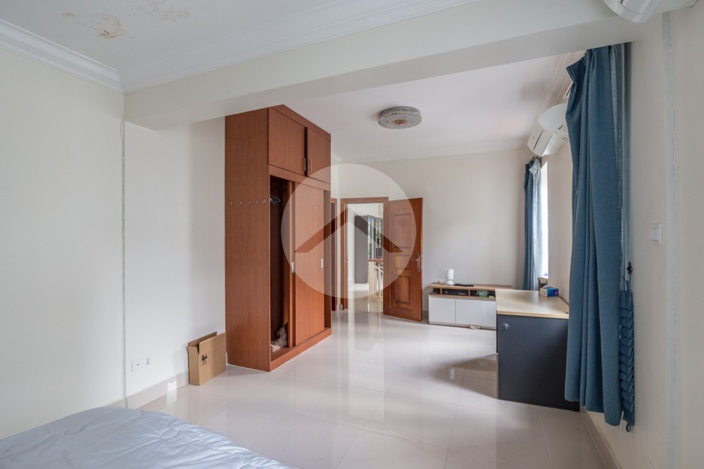 3 Bedroom Villa For Rent - Bassac Garden City, Phnom Penh - Image 16