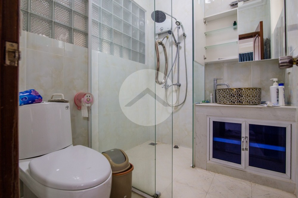 3 Bedroom Villa For Rent - Bassac Garden City, Phnom Penh - Image 18
