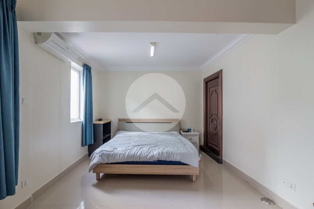 3 Bedroom Villa For Rent - Bassac Garden City, Phnom Penh - Image 14