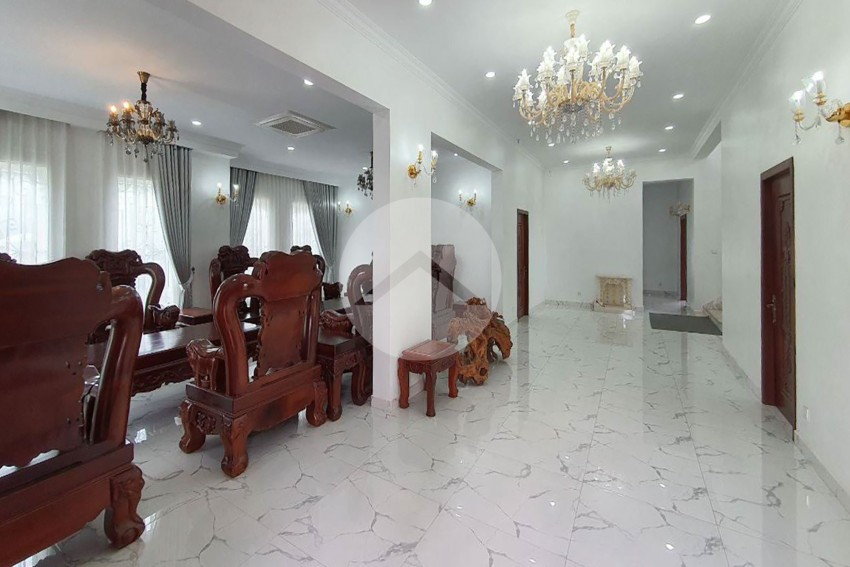 8 Bedroom Luxury Villa For Sale - Svay Dangkum, Siem Reap