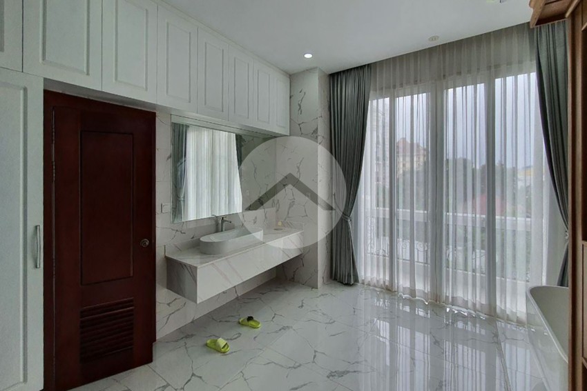 8 Bedroom Luxury Villa For Sale - Svay Dangkum, Siem Reap