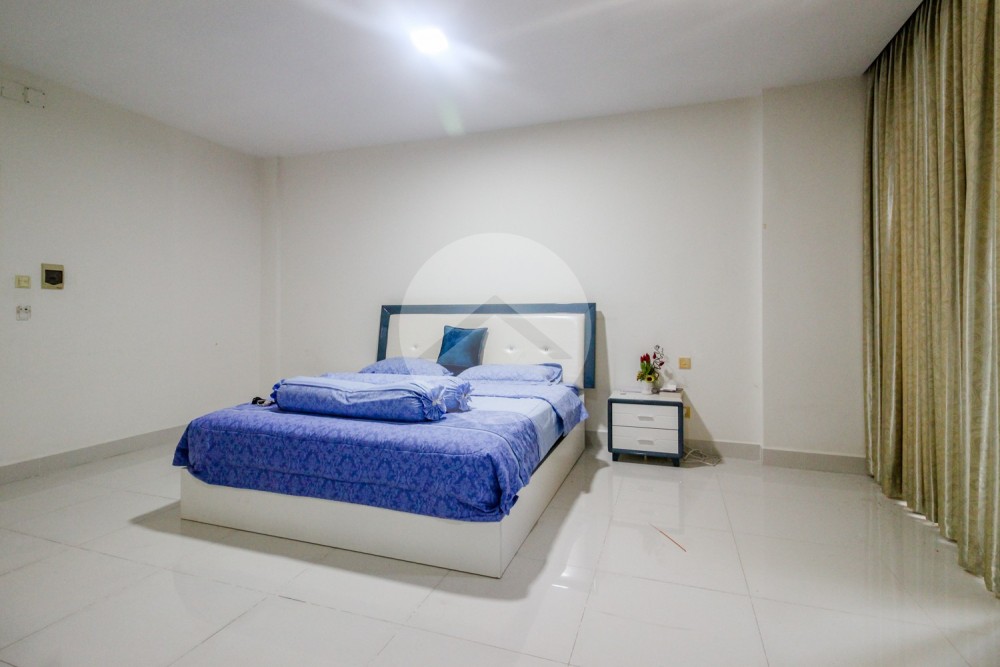 4 Bedroom Link House For Sale - Borey Peng Huoth Star Eternal, Phnom Penh - Image 15