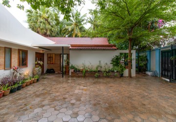 4 Bedroom Garden Villa For Rent - Sala Kamreuk, Siem Reap thumbnail