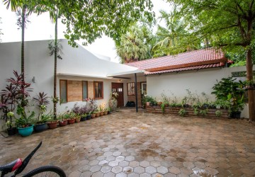 4 Bedroom Garden Villa For Rent - Sala Kamreuk, Siem Reap thumbnail