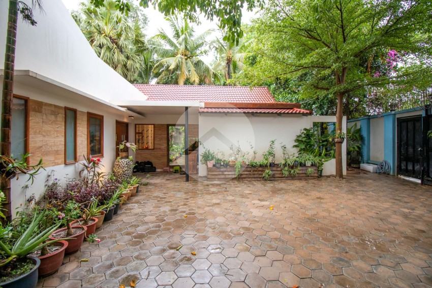 4 Bedroom Garden Villa For Rent - Sala Kamreuk, Siem Reap