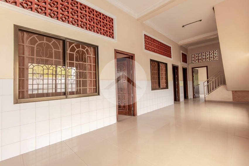 8 Bedroom Shophouse For Sale - Kouk Chak, Siem Reap