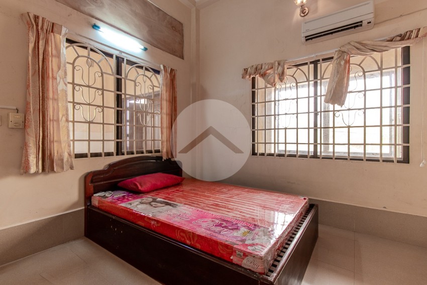 8 Bedroom Shophouse For Sale - Kouk Chak, Siem Reap