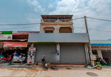 8 Bedroom Shophouse For Sale - Kouk Chak, Siem Reap thumbnail