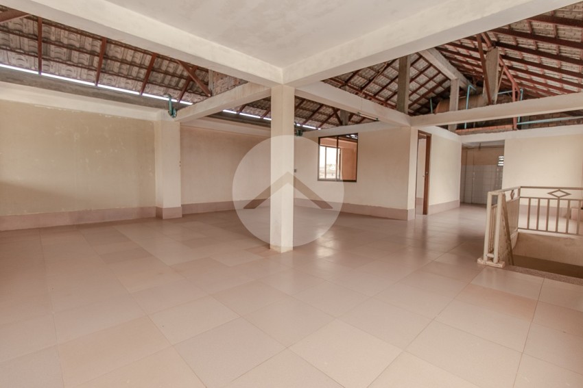 8 Bedroom Shophouse For Sale - Kouk Chak, Siem Reap