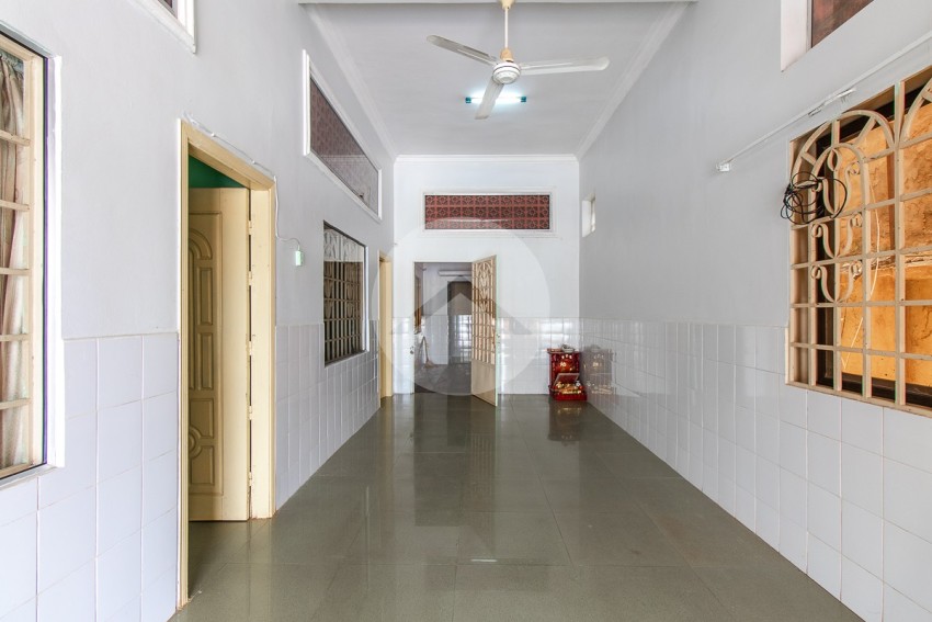 8 Bedroom Shophouse For Rent - Kouk Chak, Siem Reap