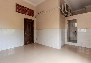 8 Bedroom Shophouse For Rent - Kouk Chak, Siem Reap thumbnail